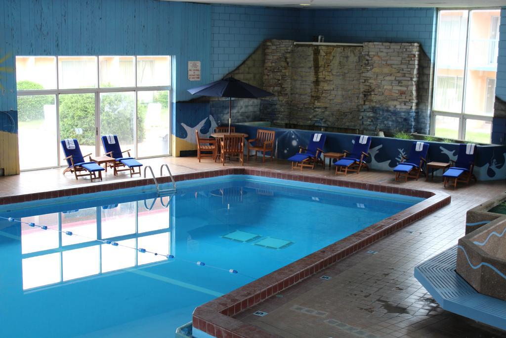 Rodeway Inn & Suites Rockford Eksteriør billede