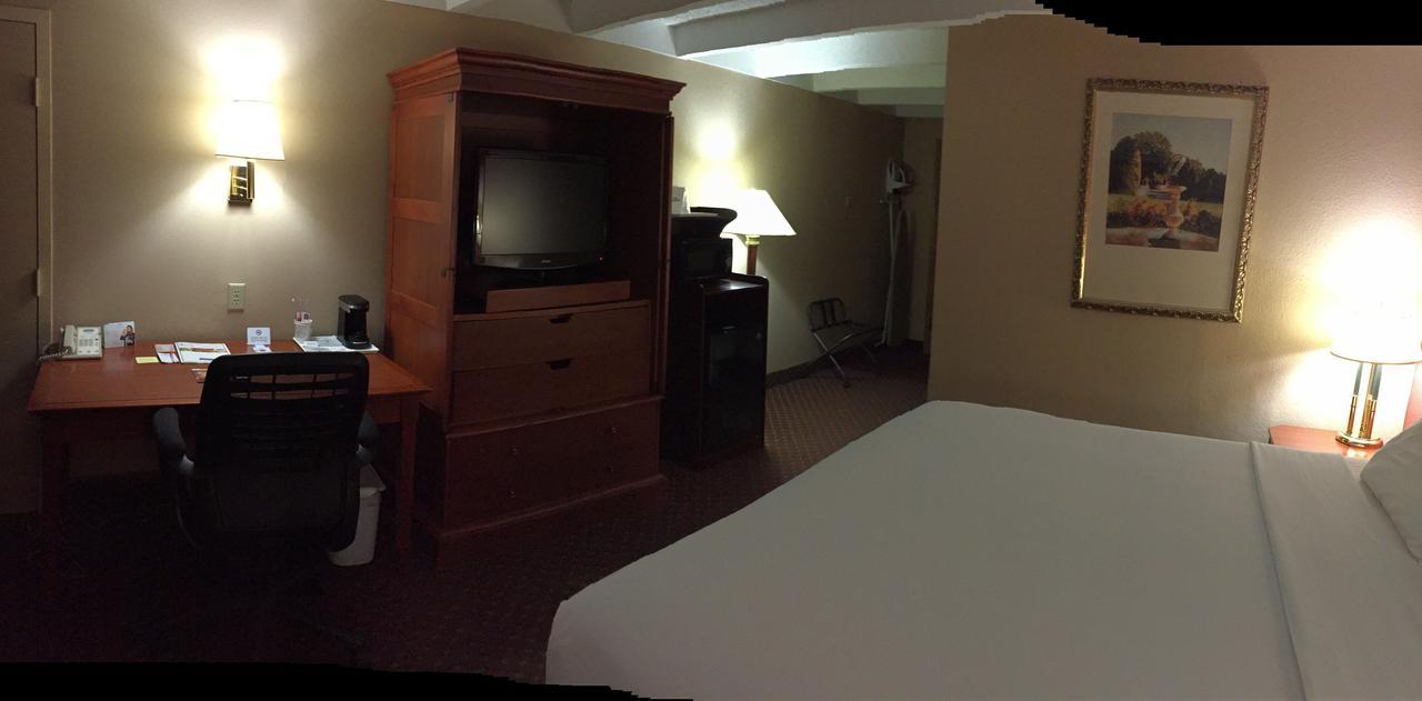 Rodeway Inn & Suites Rockford Eksteriør billede