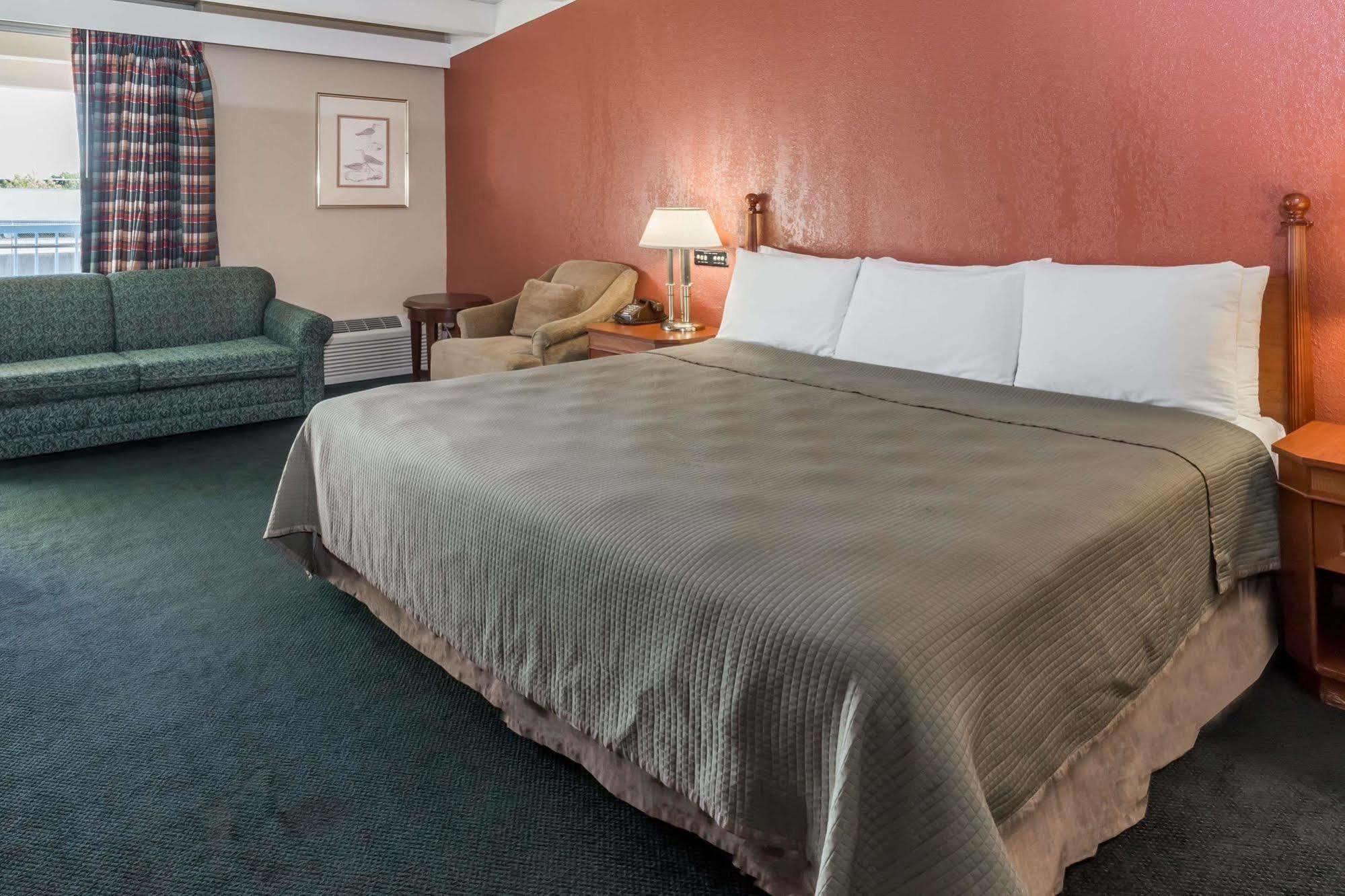 Rodeway Inn & Suites Rockford Eksteriør billede