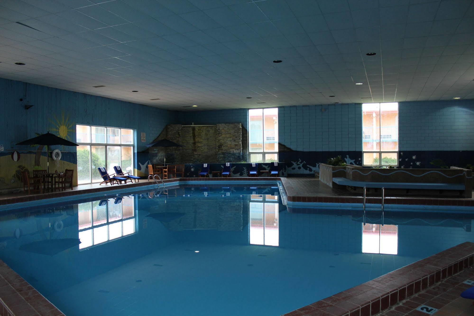 Rodeway Inn & Suites Rockford Eksteriør billede