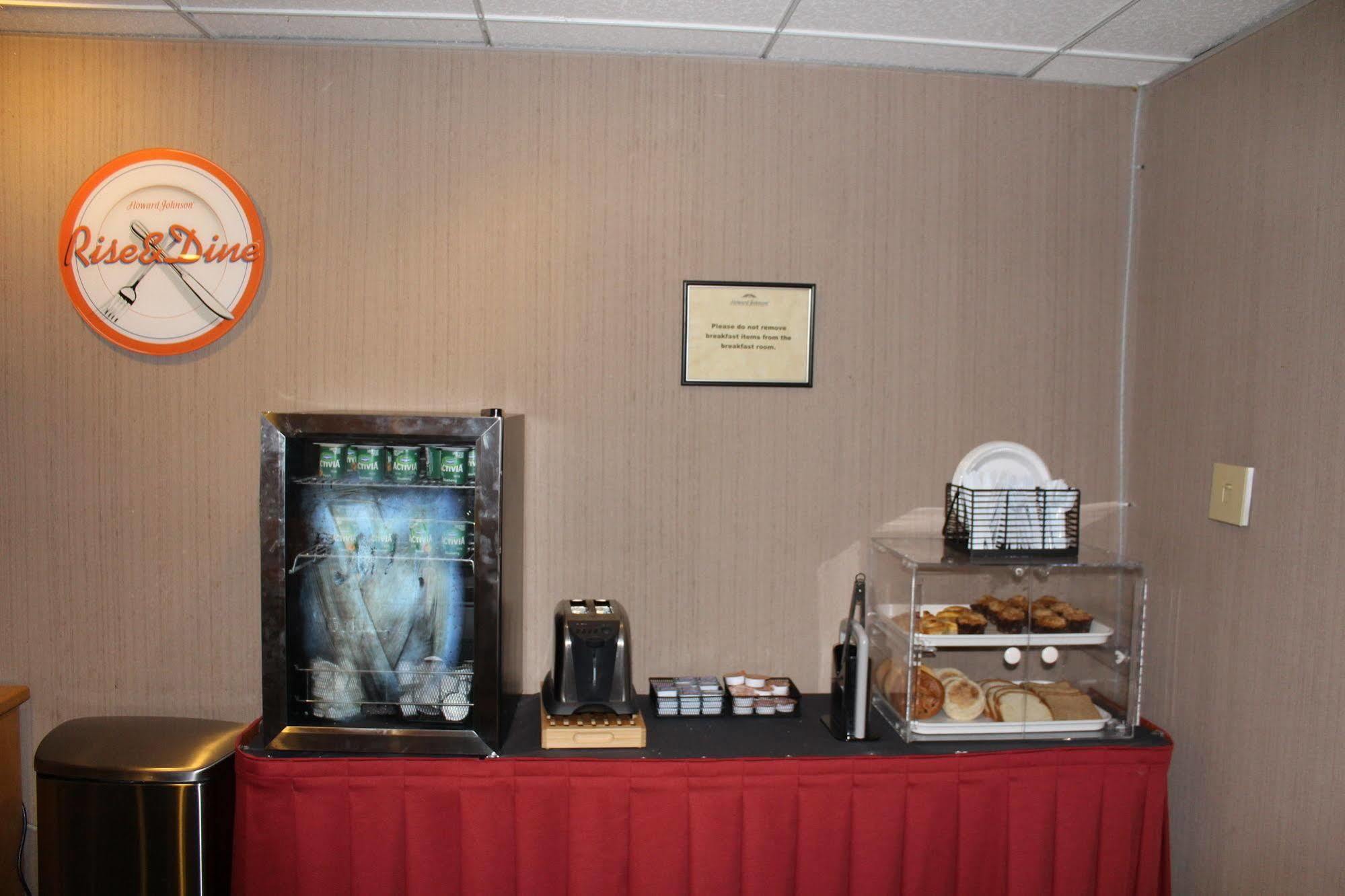 Rodeway Inn & Suites Rockford Eksteriør billede